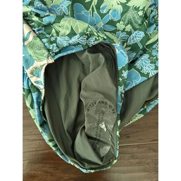 NEW Kitty & Vibe Halter One Piece Swimsuit Blue Green Floral Large - Picture 5 of 8